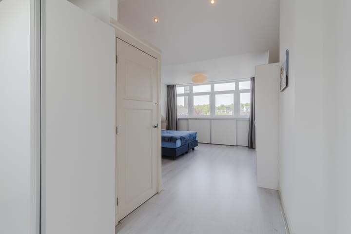 Foto 30 van Theresiastraat 140