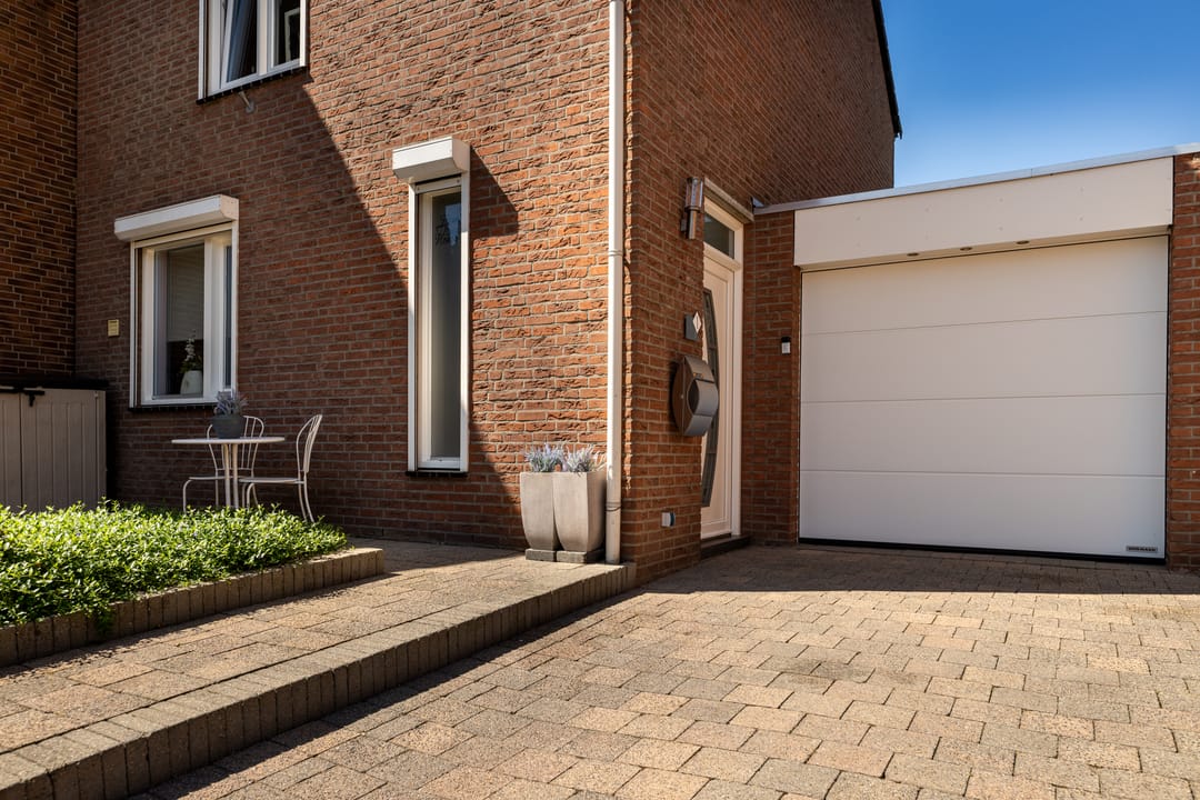 Foto 2 van Pastoor Vaessenstraat 1