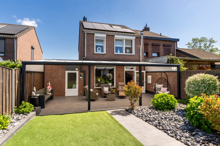 Foto 23 van Pastoor Vaessenstraat 1