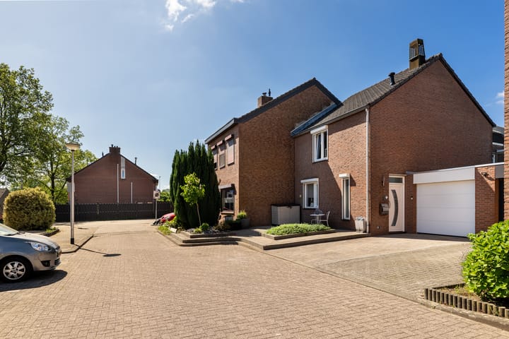 Foto 25 van Pastoor Vaessenstraat 1