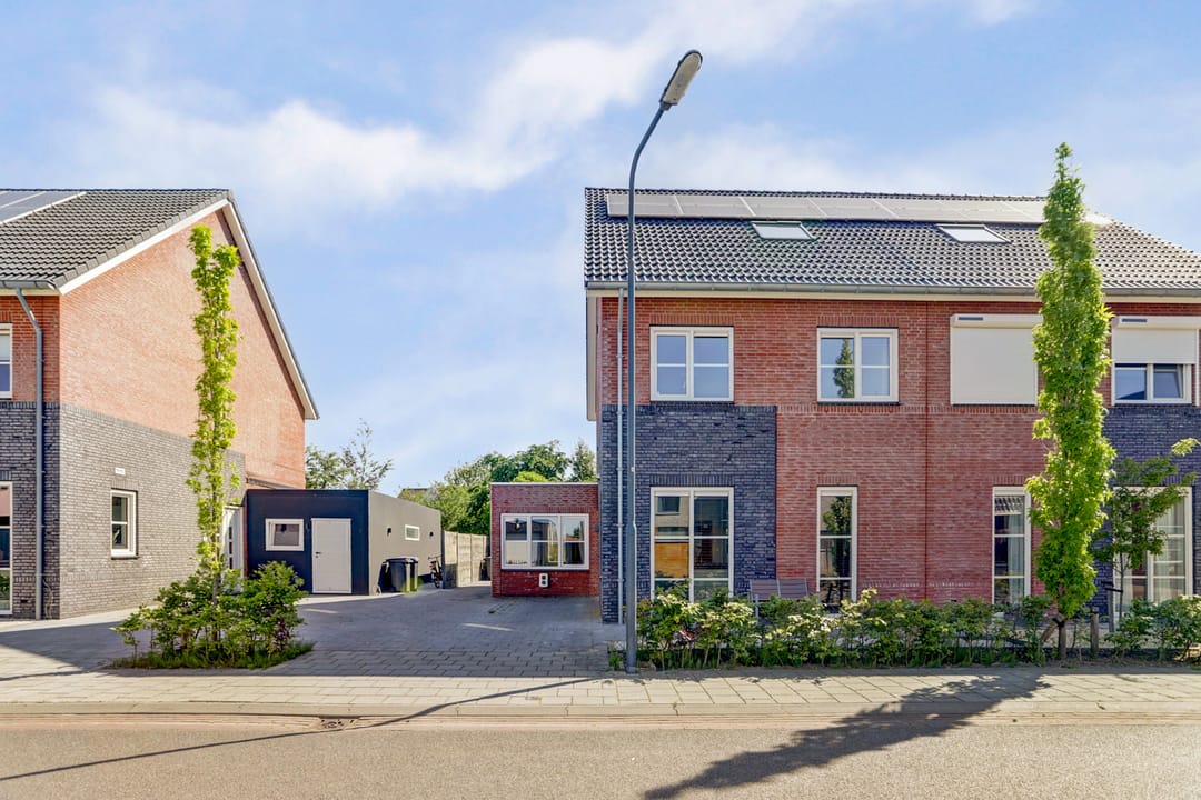 Photo 1 of Meestoof 19