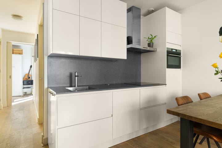 Foto 3 van Luzacstraat 1-H