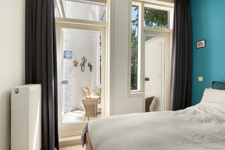 Foto 16 van Luzacstraat 1-H