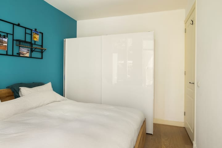 Foto 18 van Luzacstraat 1-H