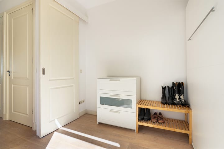 Foto 20 van Luzacstraat 1-H