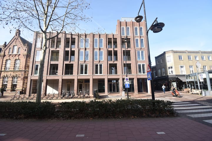 Bekijk foto van Zuid Koninginnewal 55