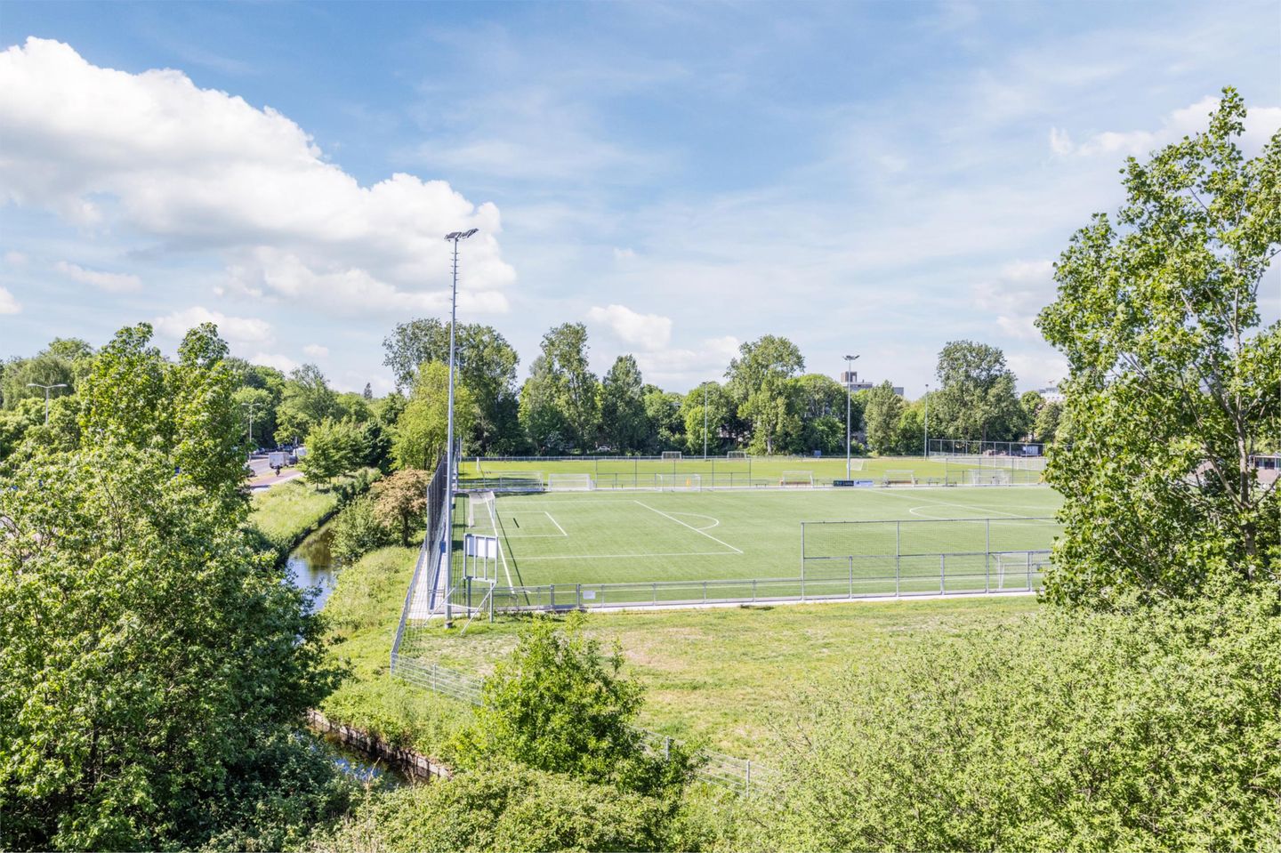 Foto 29 van Dedemsvaartweg 1323