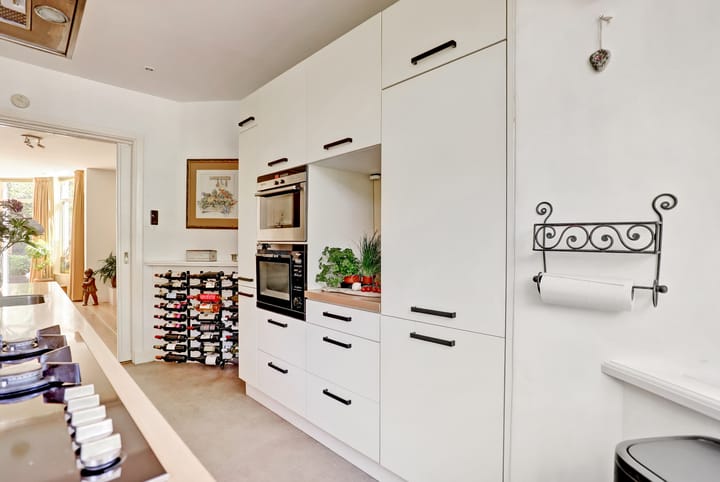 Photo 18 of Hobbemastraat 8