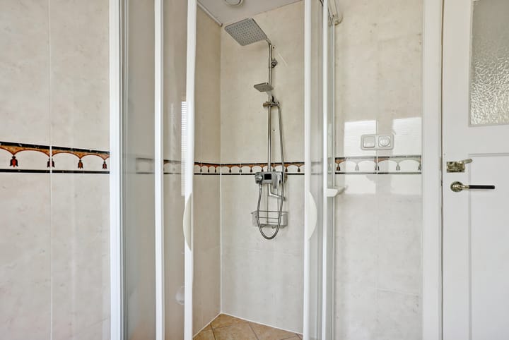 Photo 29 of Hobbemastraat 8