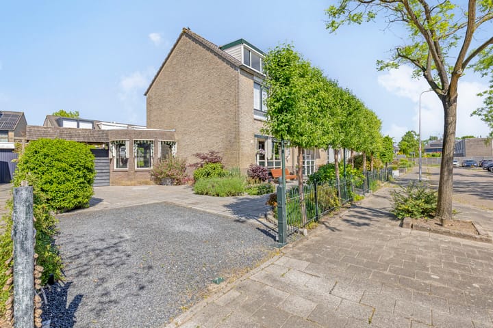 Foto 37 van Puccinistraat 15