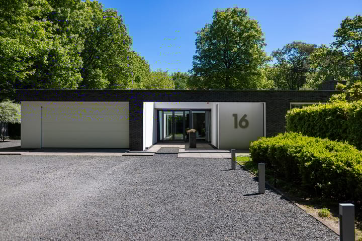 Foto 2 van Lariksweg 16