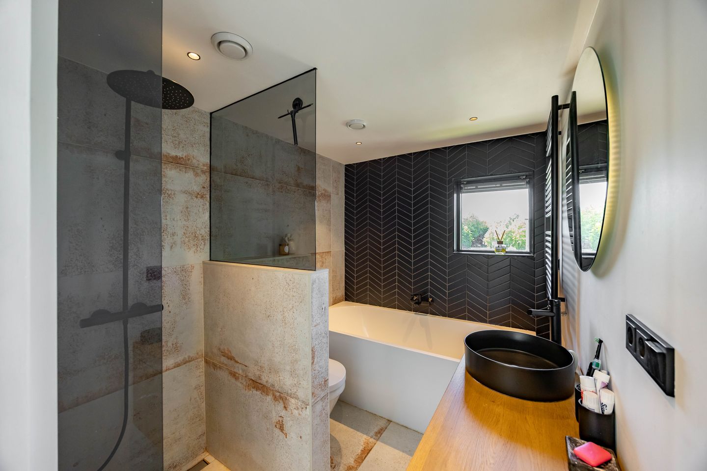 Photo 4 of Pop Dijkemaweg 18