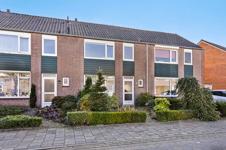 Photo 2 of Merelstraat 48