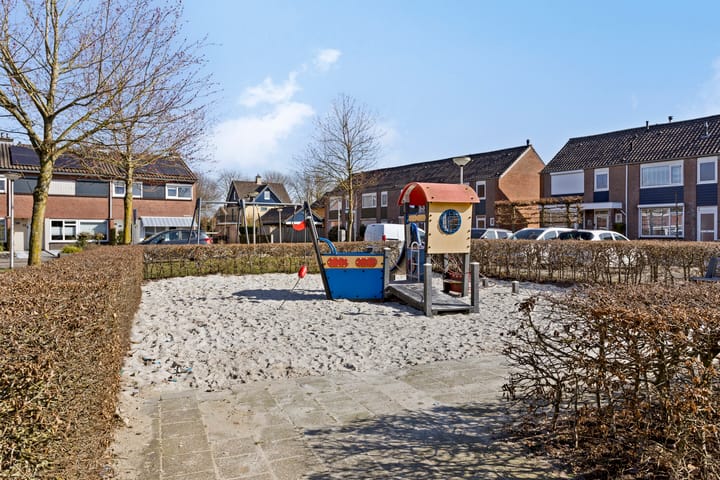 Foto 21 van Merelstraat 48