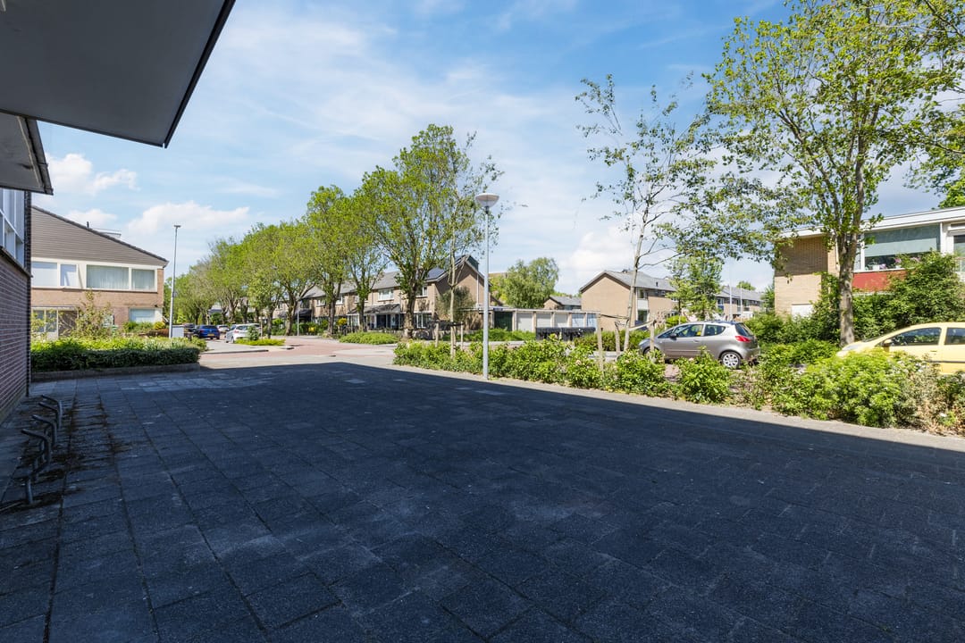 Photo 32 of Troostlaan 21