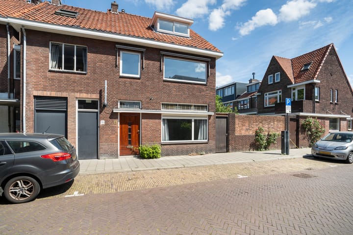 Foto 1 van Van Hallstraat 8