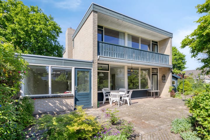 Foto 2 van Bluisterplein 9