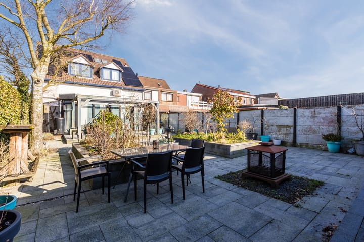 Foto 74 van Molenstraat 106