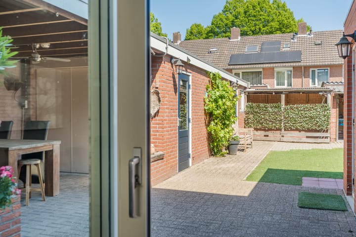 Foto 18 van Irenestraat 4