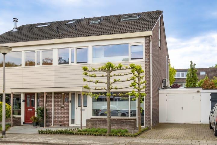 Foto 1 van Borg Ewsum 37