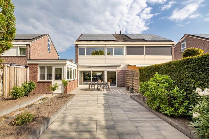 Foto 2 van Borg Ewsum 37