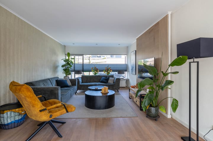 Foto 7 van Borg Ewsum 37