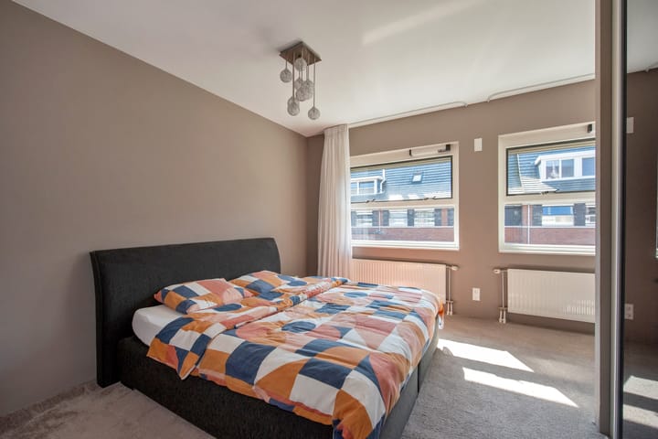 Foto 15 van Hoofpolderstraat 10