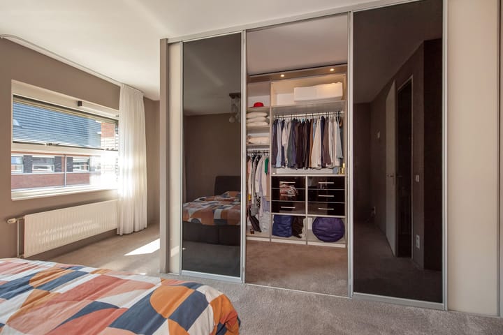 Foto 16 van Hoofpolderstraat 10