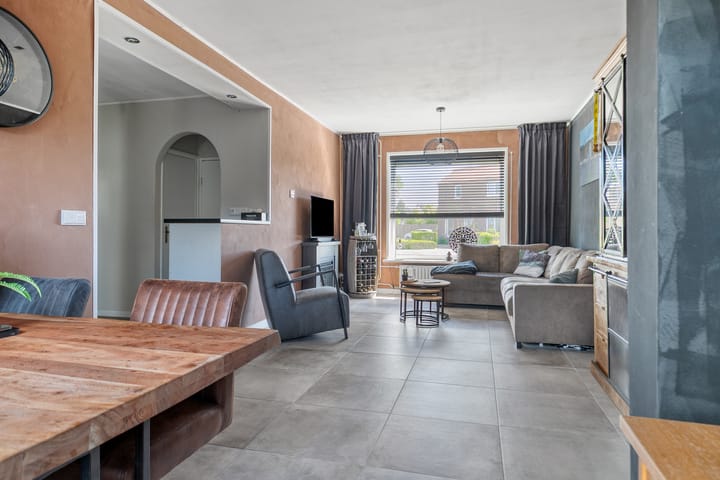 Foto 16 van Burg Sandbergstraat 27