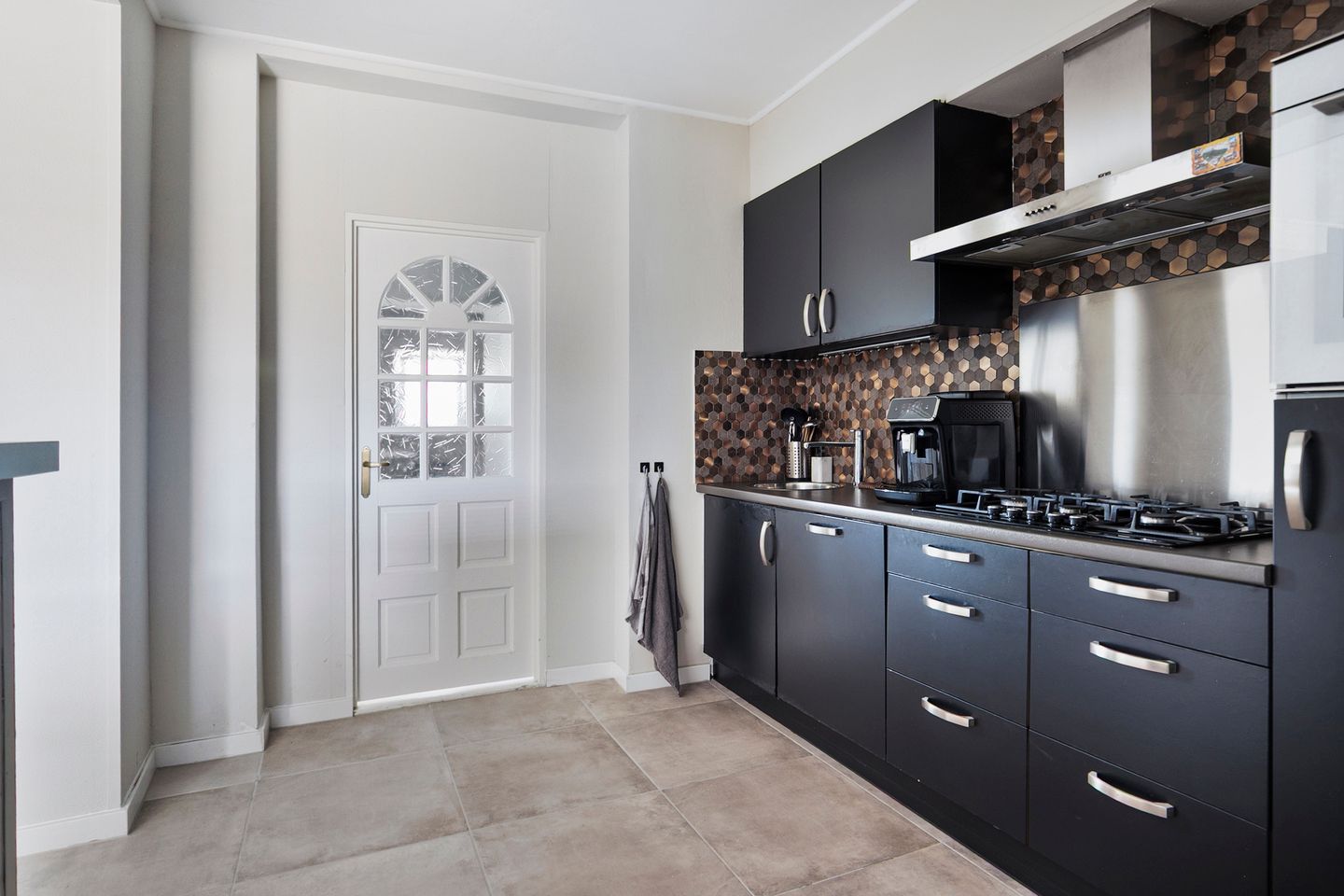 Photo 20 of Burg Sandbergstraat 27