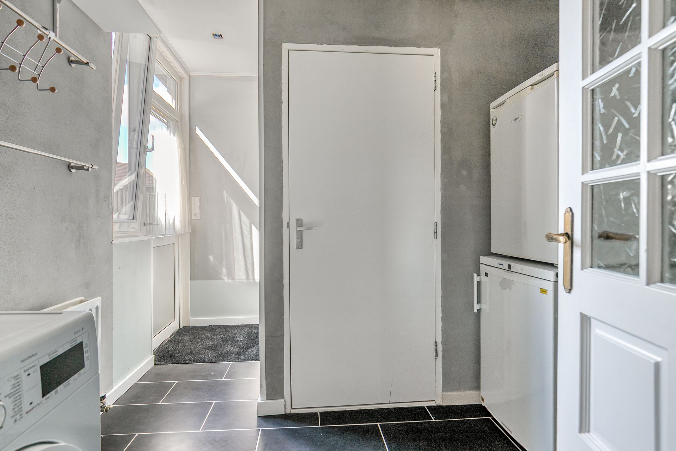 Photo 21 of Burg Sandbergstraat 27