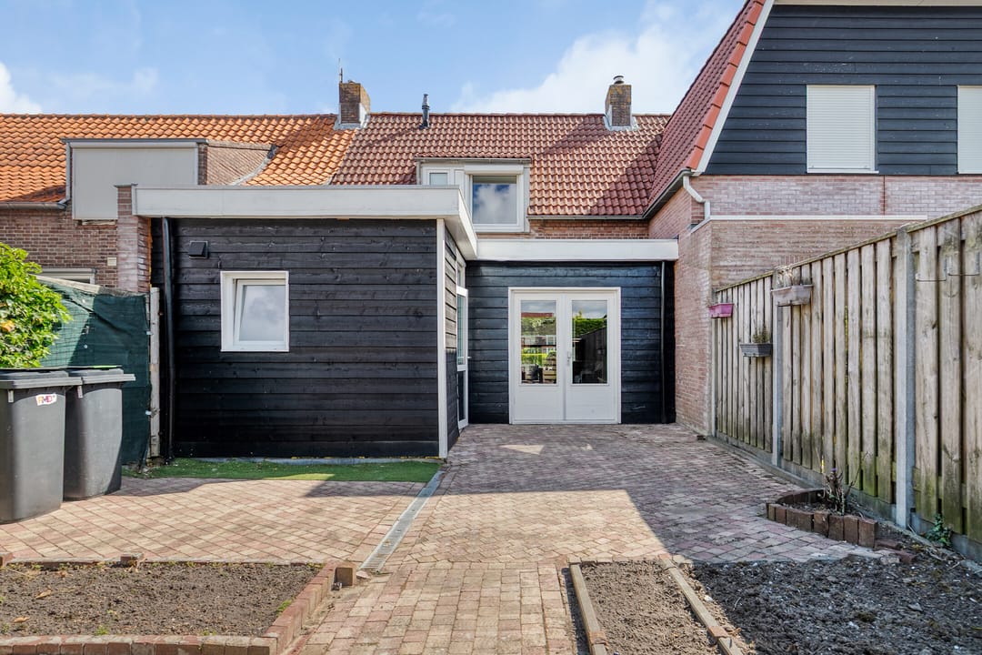 Photo 32 of Burg Sandbergstraat 27