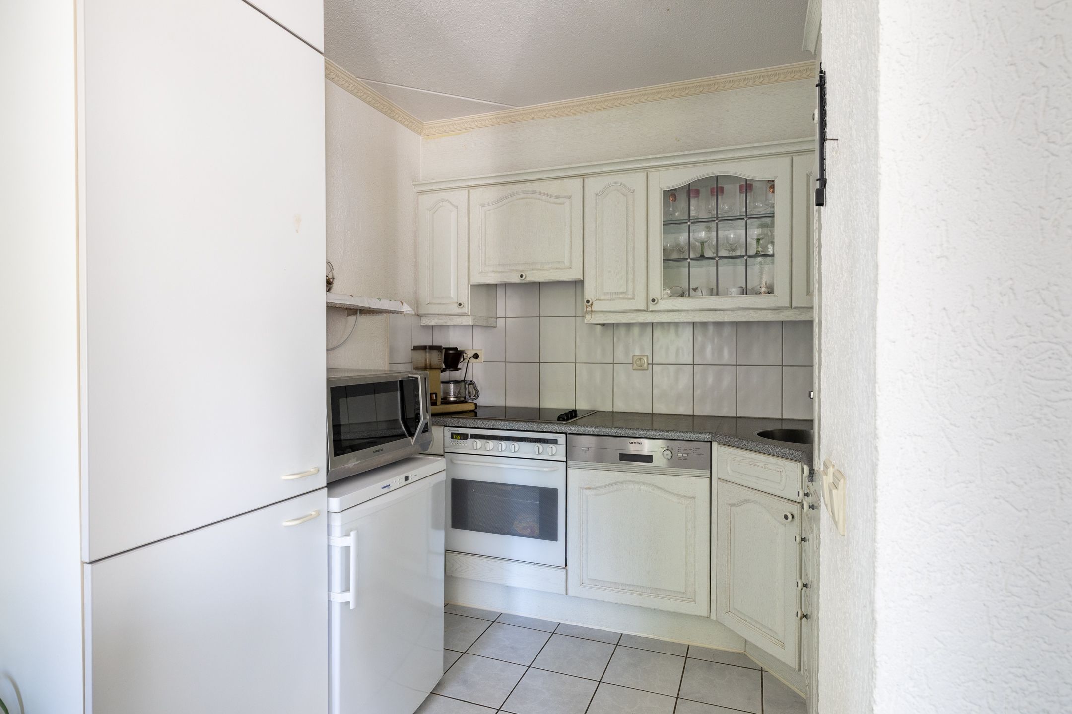 Photo 15 of Esserstraat 85