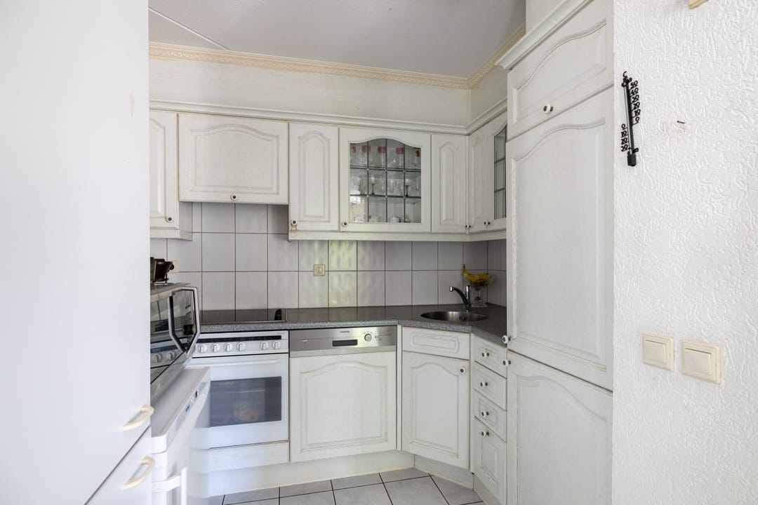 Photo 16 of Esserstraat 85