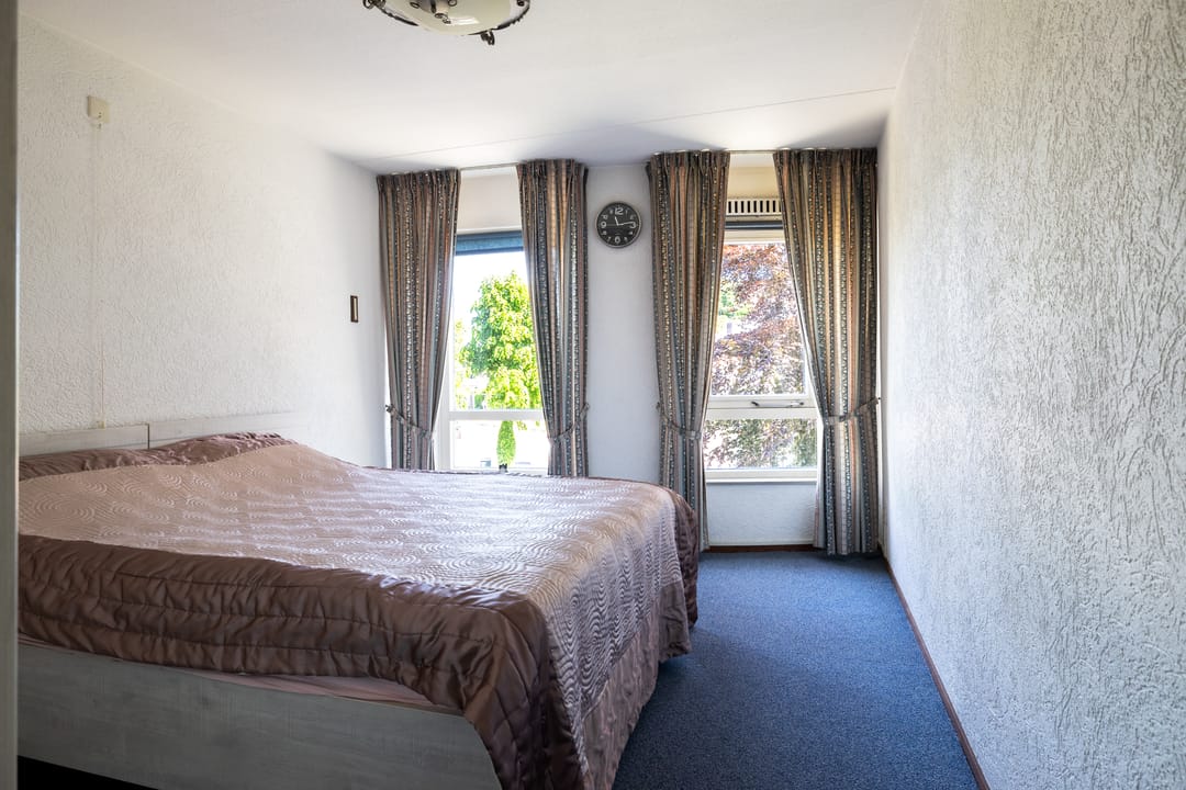 Photo 22 of Esserstraat 85