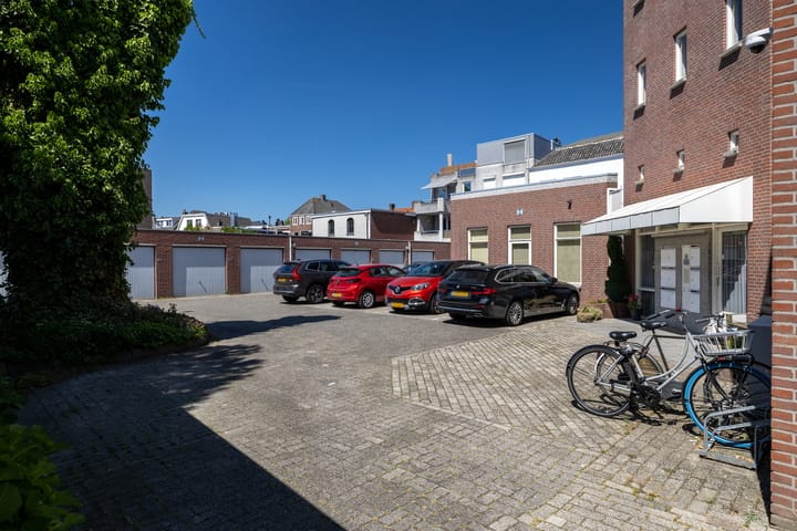 Foto 30 van Esserstraat 85