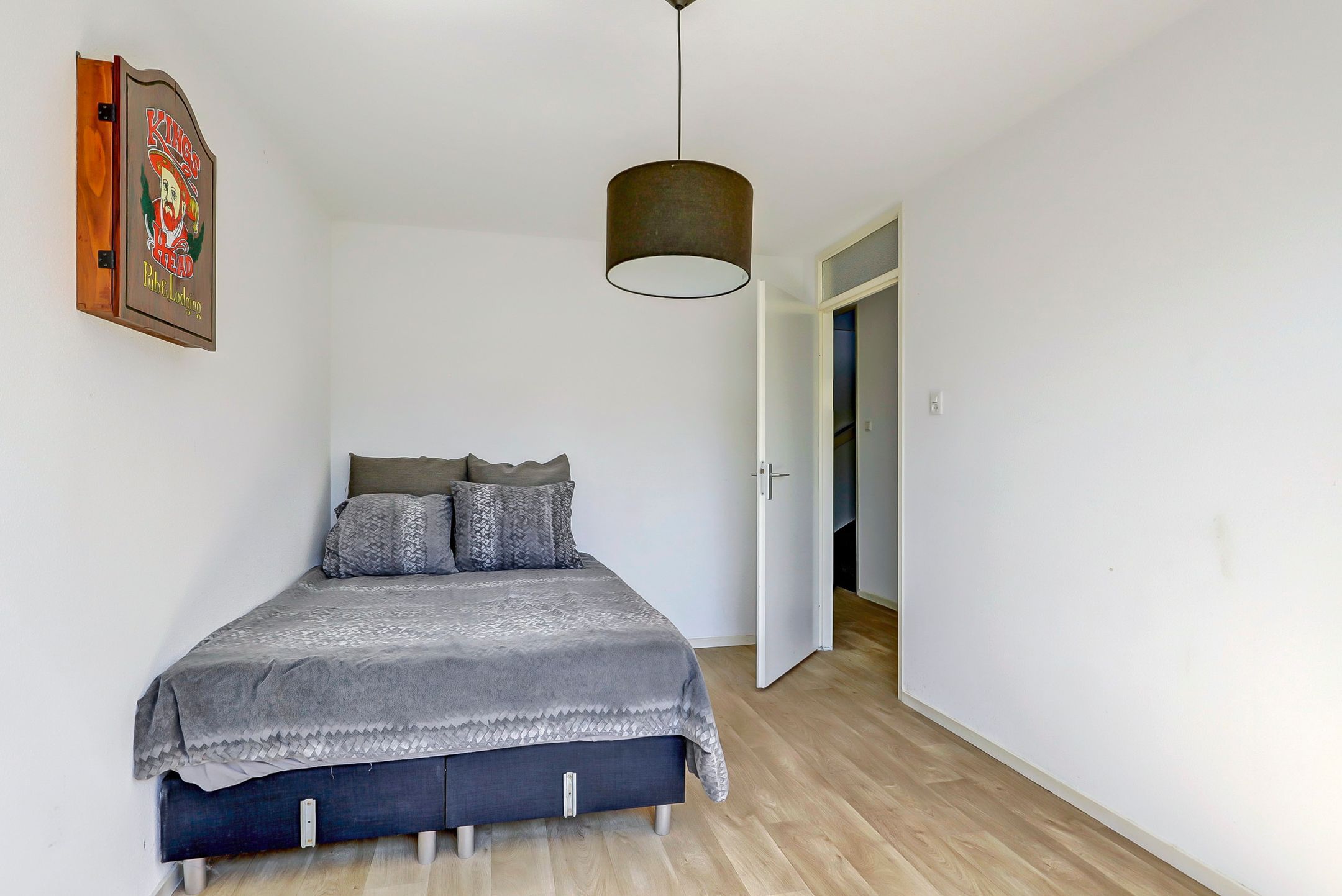 Foto 21 van Tongnaald 42