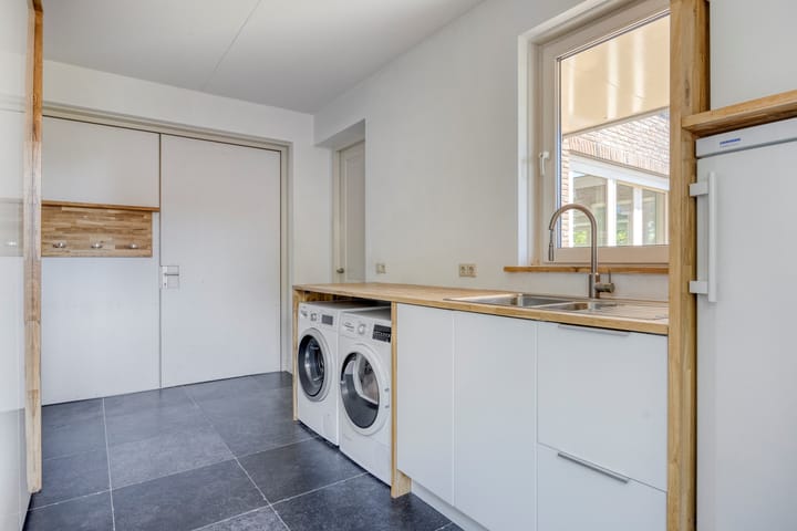 Photo 22 of Lomanskamp 18