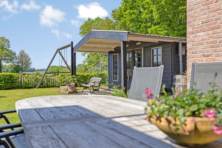 Photo 44 of Lomanskamp 18