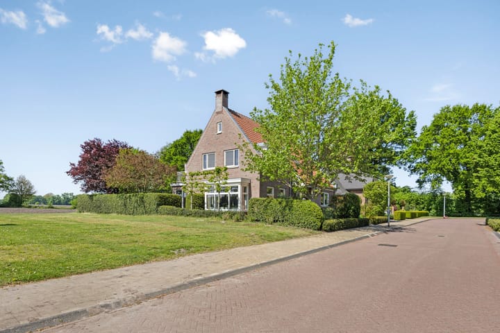 Photo 48 of Lomanskamp 18