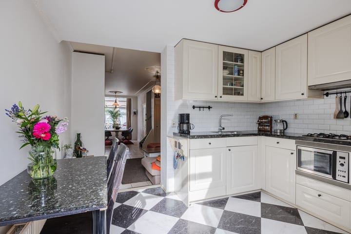 Foto 24 van Waldeck Pyrmontstraat 28