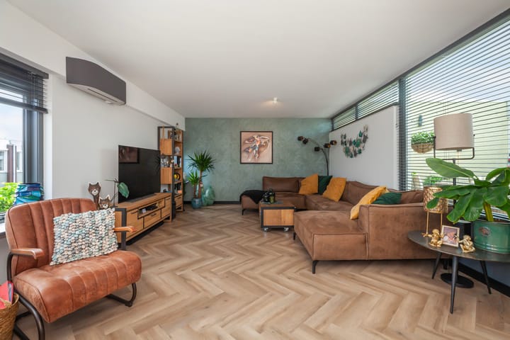 Foto 2 van Charlotte de Bourbonlaan 8