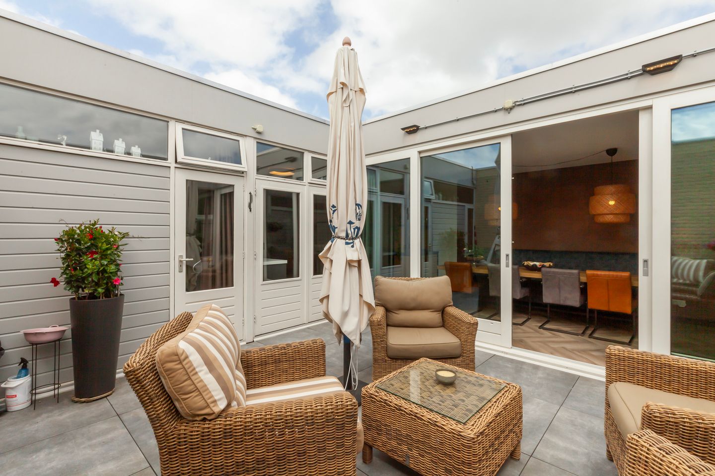 Photo 20 of Charlotte de Bourbonlaan 8