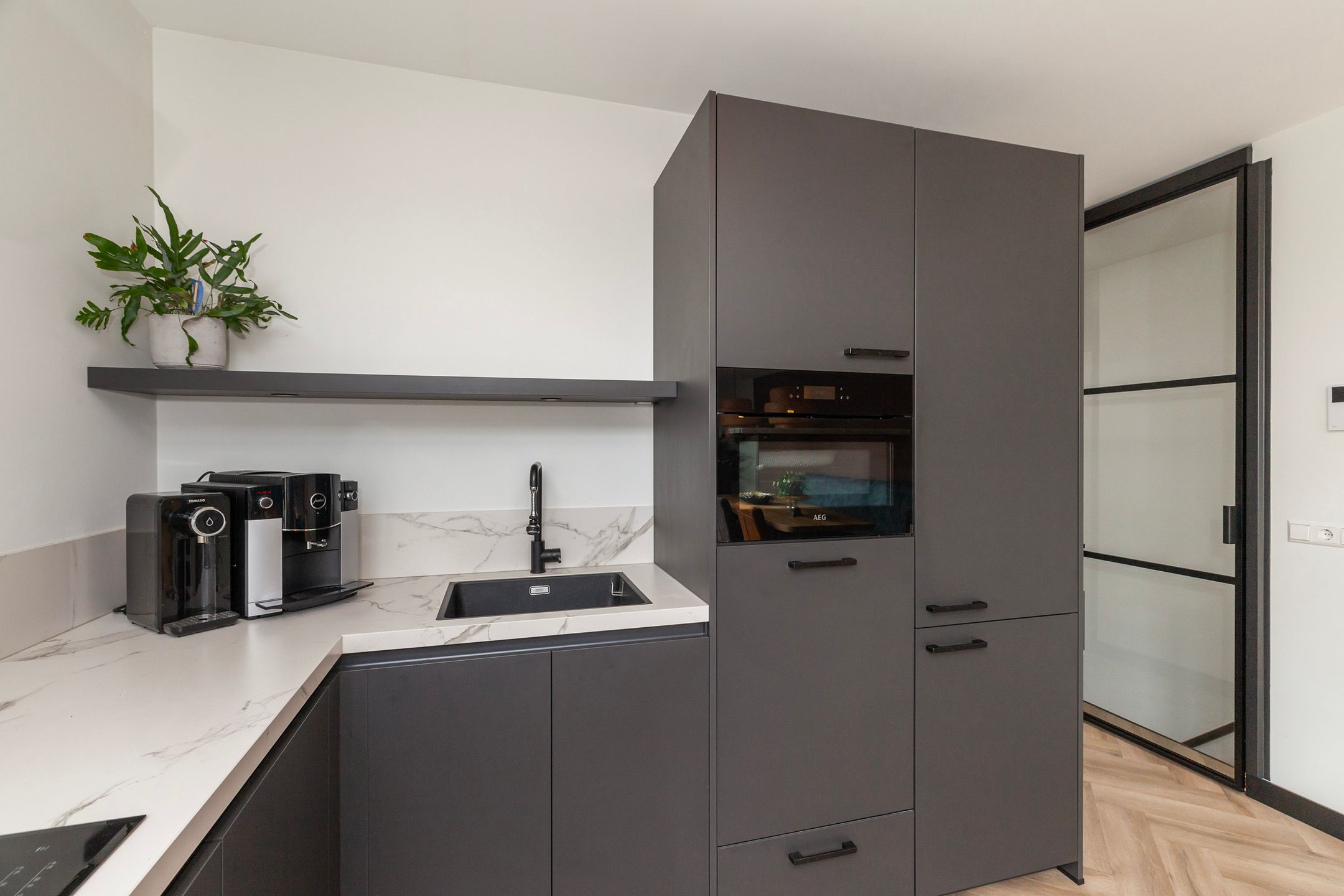 Photo 24 of Charlotte de Bourbonlaan 8