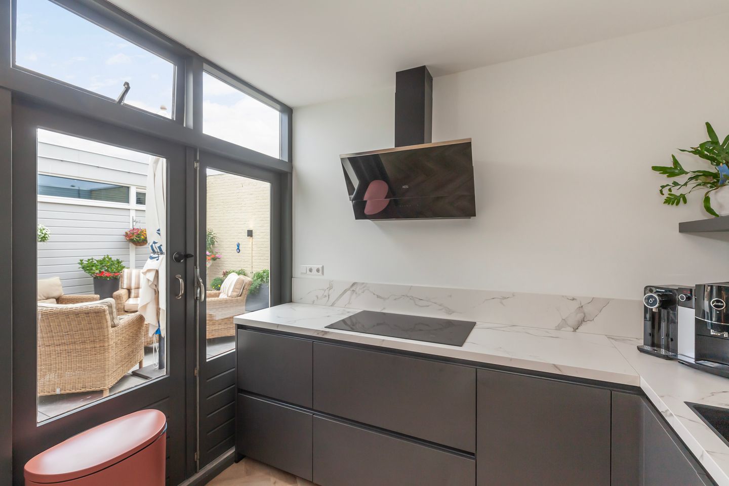 Photo 25 of Charlotte de Bourbonlaan 8