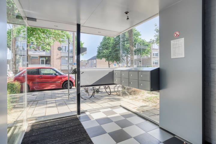 Foto 17 van Adelbert van Scharnlaan E 38