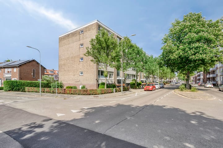 Foto 20 van Adelbert van Scharnlaan E 38