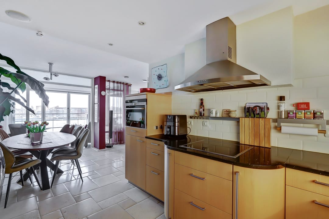 Photo 16 of Westpier 41