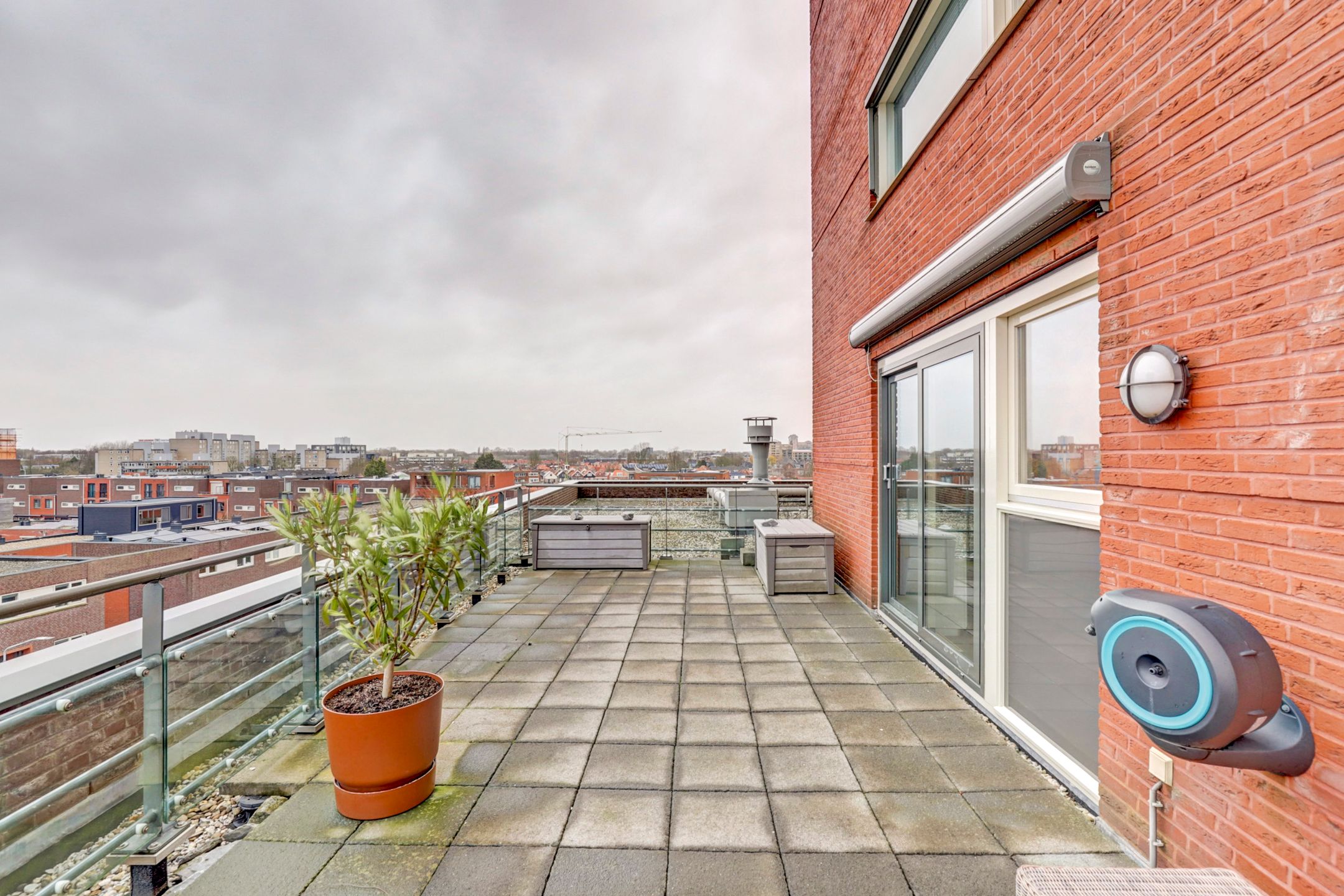 Photo 33 of Westpier 41