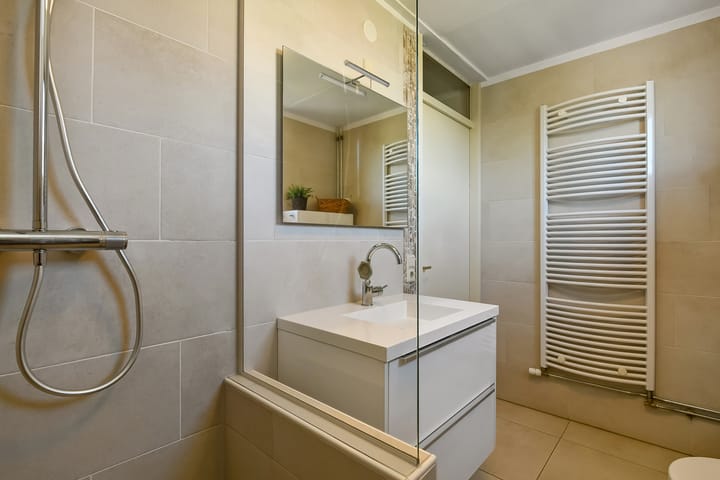 Photo 22 of Conference 7